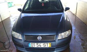 Fiat Stilo 1.6 gasolina Dezembro/01 - à venda - Ligeiros