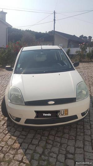 Ford Fiesta 1.4 tdci Março/03 - à venda - Comerciais /