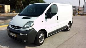 Opel Vivaro 1.9 Cdti A/C Setembro/05 - à venda - Comerciais