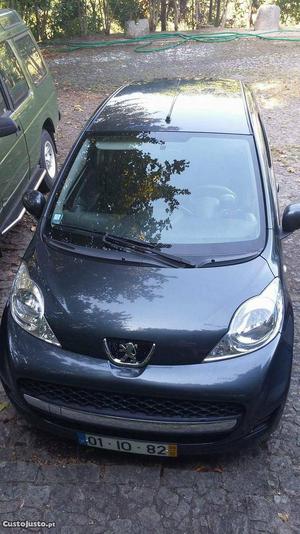 Peugeot 107 Trendy Dezembro/09 - à venda - Ligeiros