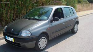 Renault Clio 1.2 RN 5-PORTAS Novembro/00 - à venda -