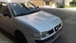 Seat Ibiza 6k Julho/01 - à venda - Ligeiros