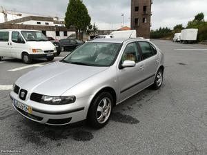 Seat Leon Sport Outubro/01 - à venda - Ligeiros