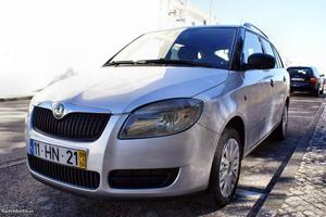 Skoda Fabia Break 1.4 TDi Active Abril/09 - à venda -