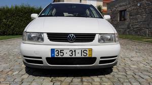 VW Polo 1.0Económico Fiável Julho/97 - à venda - Ligeiros