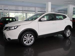 Nissan Qashqai 1.6 dCi Acenta Julho/14 - à venda -