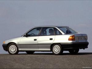 Opel Astra 1.4 8V Abril/95 - à venda - Ligeiros