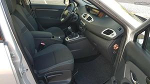 Renault Scénic 1.5 DCi 110 cv Cx 6 Vel. Maio/10 - à venda