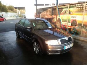 Skoda Superb 1.9 tdi Dezembro/02 - à venda - Ligeiros