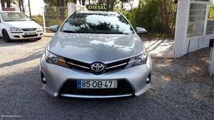 Toyota Auris S.T. Nacional Outubro/13 - à venda - Ligeiros