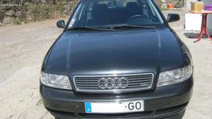 Audi A4 Avant 1.9 TDI Sport Abril/96 - à venda - Ligeiros