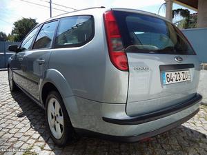 Ford Focus Station 1.4i Sport Abril/05 - à venda - Ligeiros