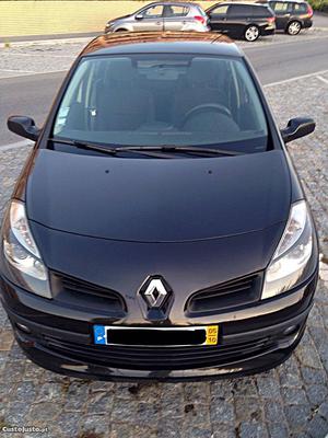 Renault Clio 1.5 Dci Outubro/05 - à venda - Ligeiros