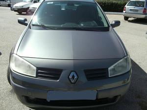 Renault Mégane 1.5 dci Maio/04 - à venda - Ligeiros