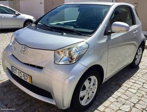 Toyota iQ 1.0 vvt-i 68cv Setembro/09 - à venda - Ligeiros