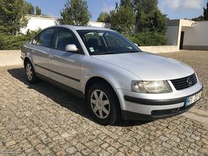 VW Passat TDI 110cv NACIONAL Maio/97 - à venda - Ligeiros