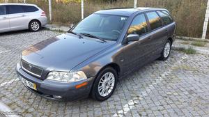 Volvo V CRD Outubro/01 - à venda - Ligeiros