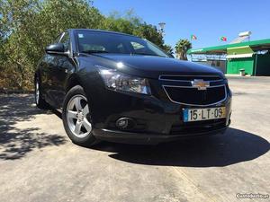 Chevrolet Cruze 1.6 Maio/11 - à venda - Ligeiros