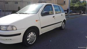 Fiat Punto 1.2 d.a com alarme Outubro/99 - à venda -