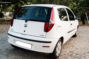 Fiat Punto Multijet Impecavel Dezembro/04 - à venda -