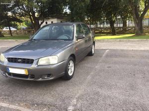 Hyundai Accent 1.3 Gasolina Maio/00 - à venda - Ligeiros