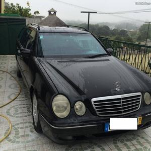 Mercedes-Benz E 250 TD 7 lugares 150 cv Janeiro/98 - à