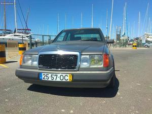 Mercedes-Benz E 300 w124 Abril/92 - à venda - Ligeiros