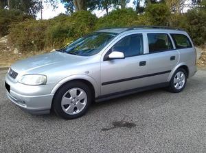 Opel Astra 1.4 Caravan Abril/02 - à venda - Ligeiros