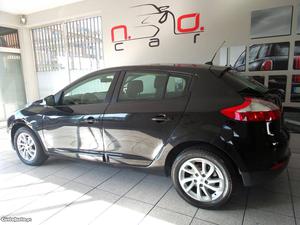 Renault Mégane 1.5dci co2 champion Março/13 - à venda -