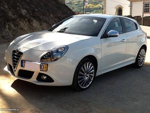 Alfa Romeo Giulietta 1.6 jtdm2 nacional Dezembro/13 - à