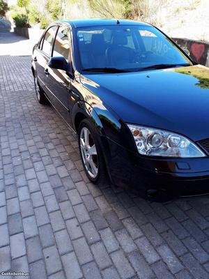 Ford Mondeo Guia Março/01 - à venda - Ligeiros