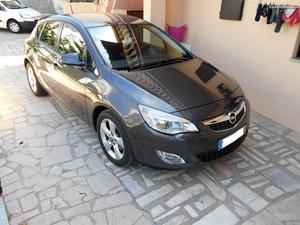 Opel Astra J 1.7 cdti 125cv Março/10 - à venda - Ligeiros