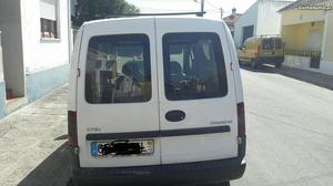 Opel Combo 1.7 d 65cv Dezembro/02 - à venda - Comerciais /