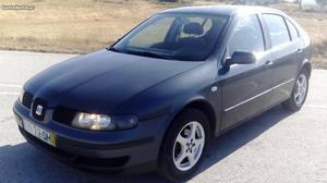 Seat Leon 1.4 injecao Setembro/00 - à venda - Ligeiros