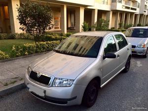 Skoda Fabia 1.2 Maio/03 - à venda - Ligeiros Passageiros,