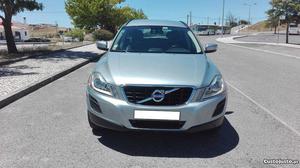 Volvo XC  d drive momentum Agosto/11 - à venda -