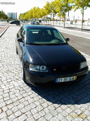 Audi A3 1.9 tdi 110cv Outubro/00 - à venda - Ligeiros