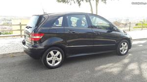 Mercedes-Benz B 180 Elegance Dezembro/06 - à venda -