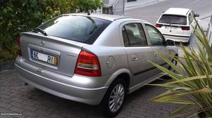 Opel Astra 5 portas Maio/01 - à venda - Ligeiros