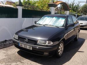Opel Astra F Abril/94 - à venda - Ligeiros Passageiros,
