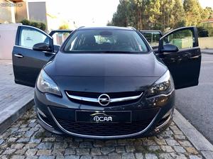 Opel Astra Sport Tourer 1.7 CDTI Cosmo 130cv Dezembro/12 -