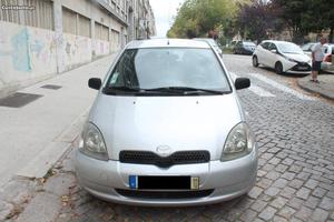 Toyota Yaris 1.0vti Dezembro/00 - à venda - Ligeiros