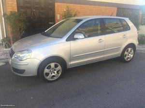 VW Polo 1.2 Highline Julho/05 - à venda - Ligeiros