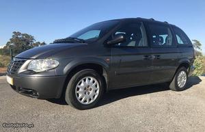 Chrysler Voyager 2.5 CRD LX Março/06 - à venda -