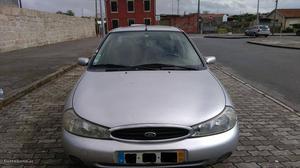 Ford Mondeo 1.8 TD 4P GUIA 9OCV Junho/99 - à venda -