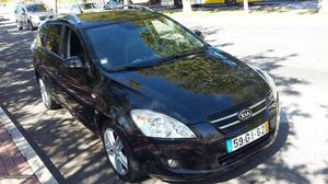 Kia Ceed SW 1.6 CRDI NOVA Agosto/08 - à venda - Ligeiros