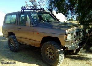 Nissan Patrol turbo y260 Fevereiro/92 - à venda -