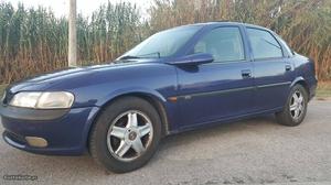 Opel Vectra 1.7TD IZUZO Fevereiro/96 - à venda - Ligeiros