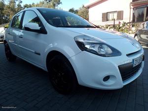 Renault Clio 1.5 DCI Novembro/10 - à venda - Ligeiros