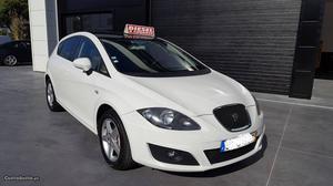 Seat Leon 1.6Tdi Fevereiro/12 - à venda - Ligeiros